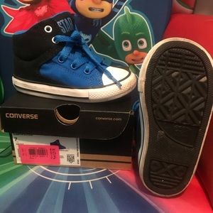 Toddler converse black/blue sneakers